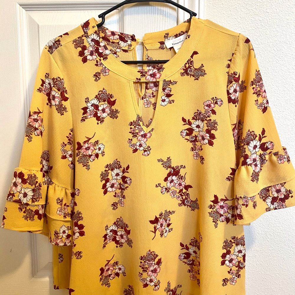 Cute Top Perfect for Work or School